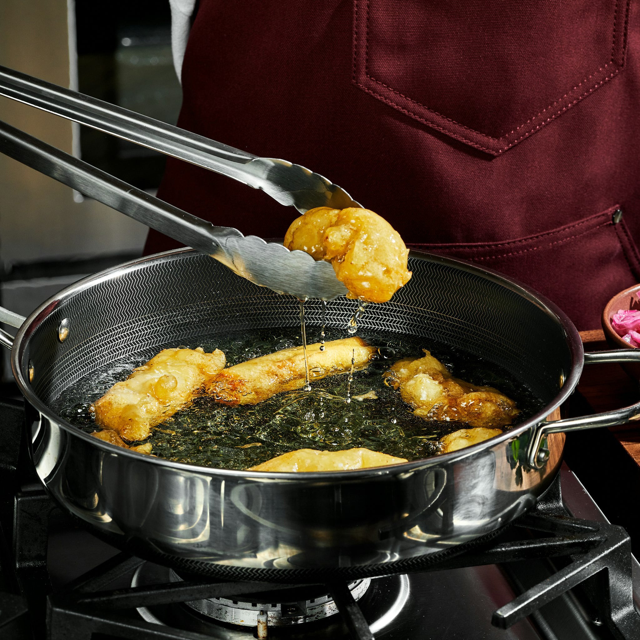 Hybrid Deep Sauté Pan with Lid. 3.3-Qt - Image 6