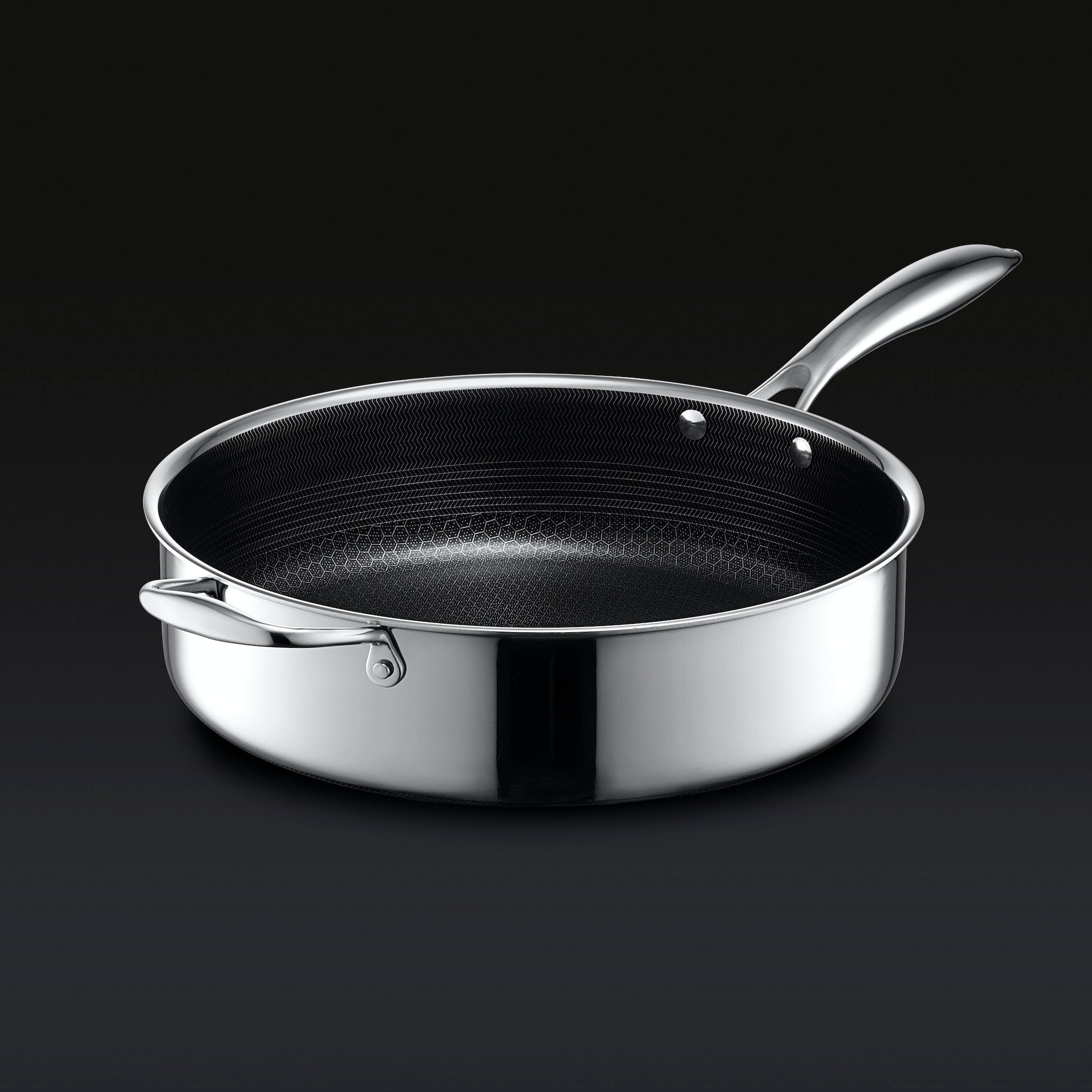 Hybrid Deep Sauté Pan with Lid. 5.5-Qt - Image 3