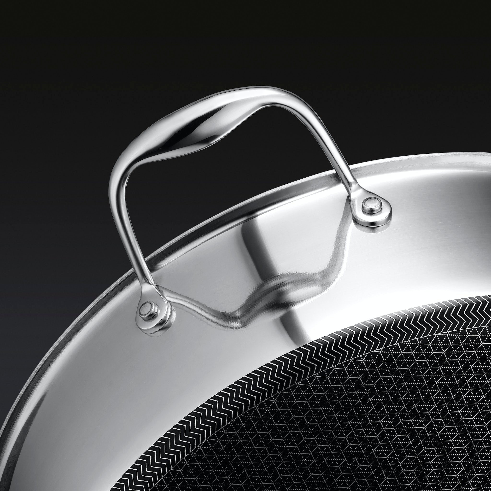 Hybrid Deep Sauté Pan/Chicken Fryer with Lid. 7-Qt - Image 4